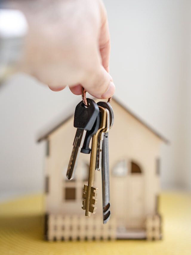 8 First-Time Home Buyer Tips